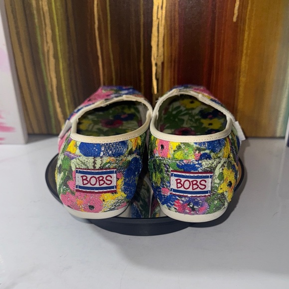 “SOLD” Bobs by Skechers Women's Multicolor Floral Loafers - Size 8.5 - Picture 6 of 8
